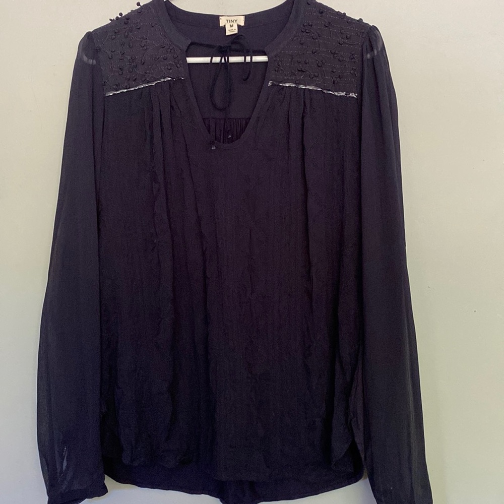 Tiny by anthropology top medium
